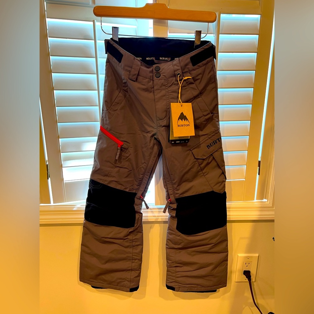 Burton Boys ski/snowboard pants size small